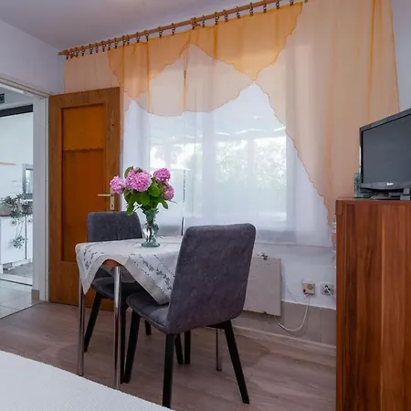 Apartment Apartments By The Sea Punat, Krk - 5351 *