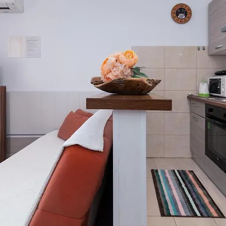 Apartamento By The Sea Punat, Krk - 5351