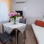 By The Sea Punat, Krk - 5351 Appartement *